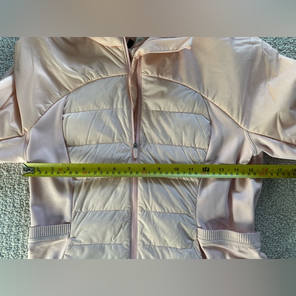NWT Lululemon Down for it All Jacket - Picture 4 of 7